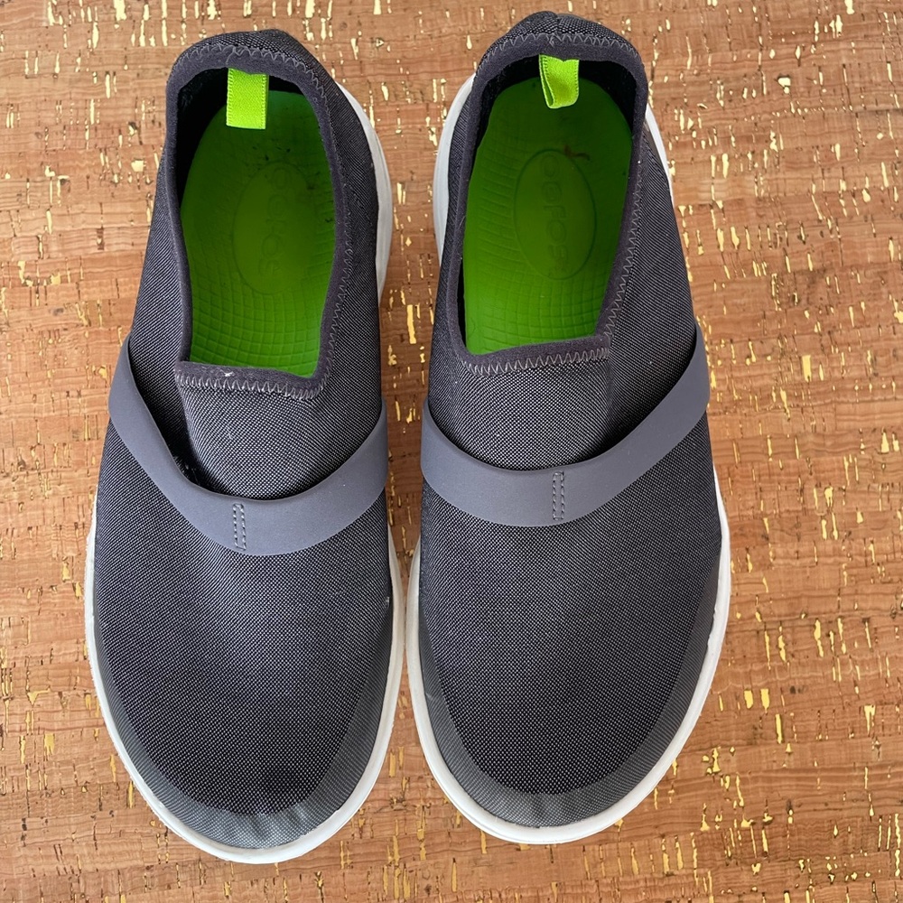 Oofos OOmg eeZee Low Shoes Womens 7 - Picture 3 of 7